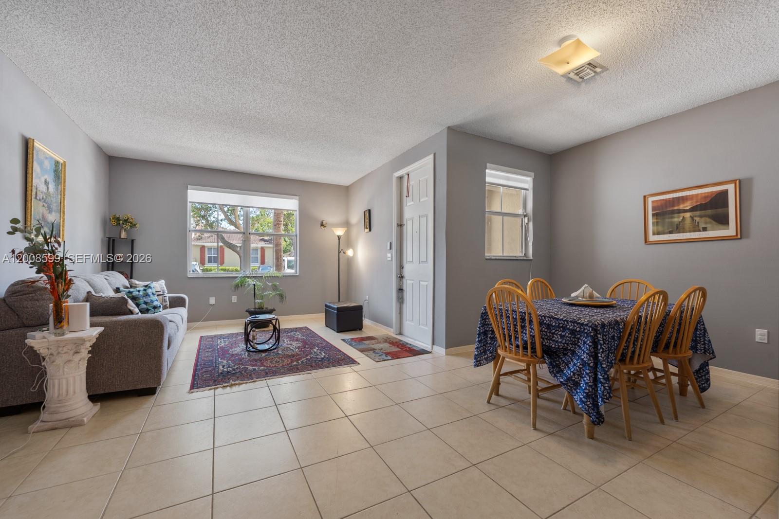 MARBELLA BAY - Residential