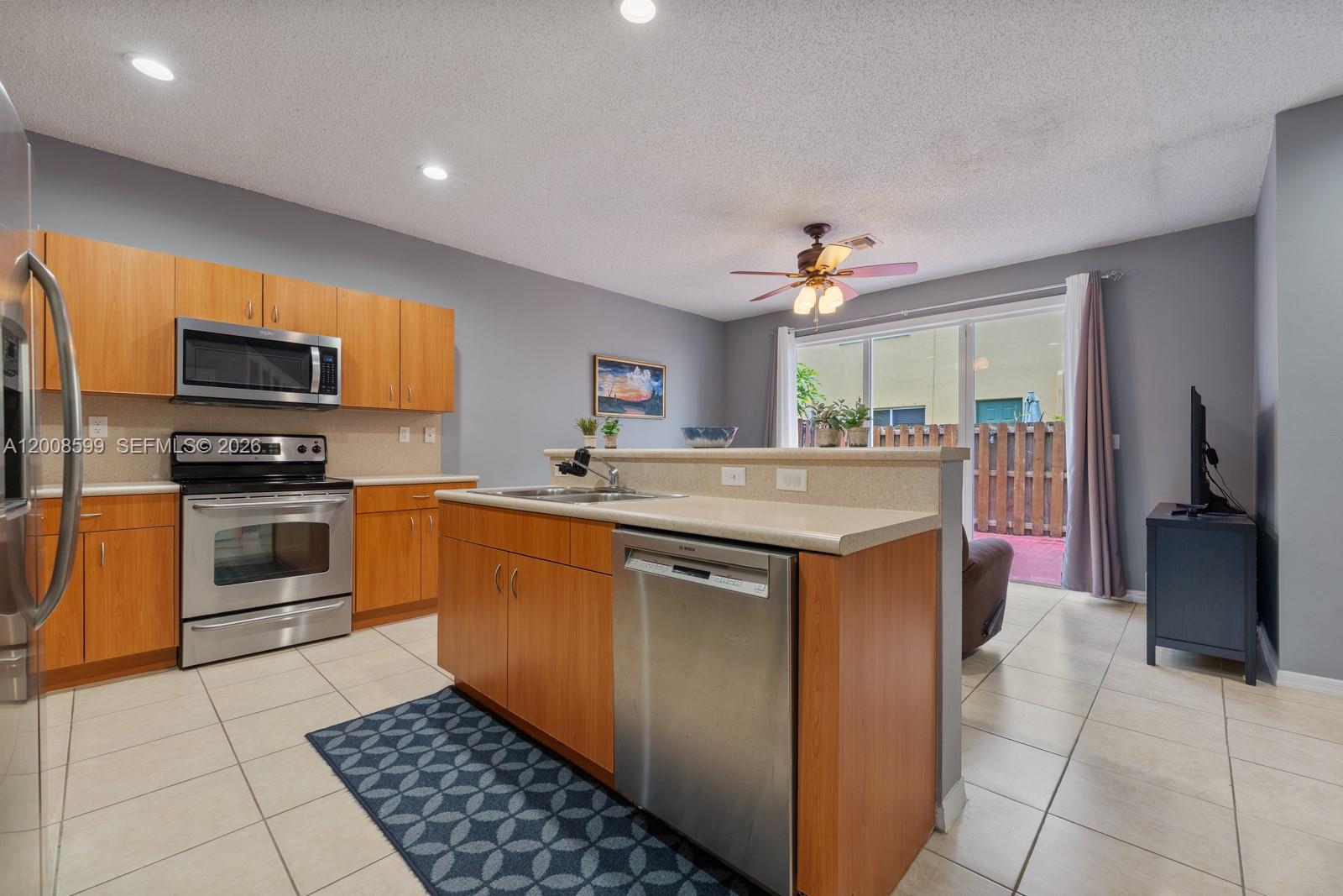 MARBELLA BAY - Residential