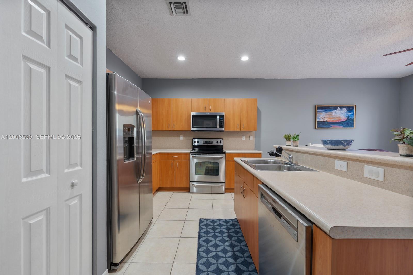 MARBELLA BAY - Residential