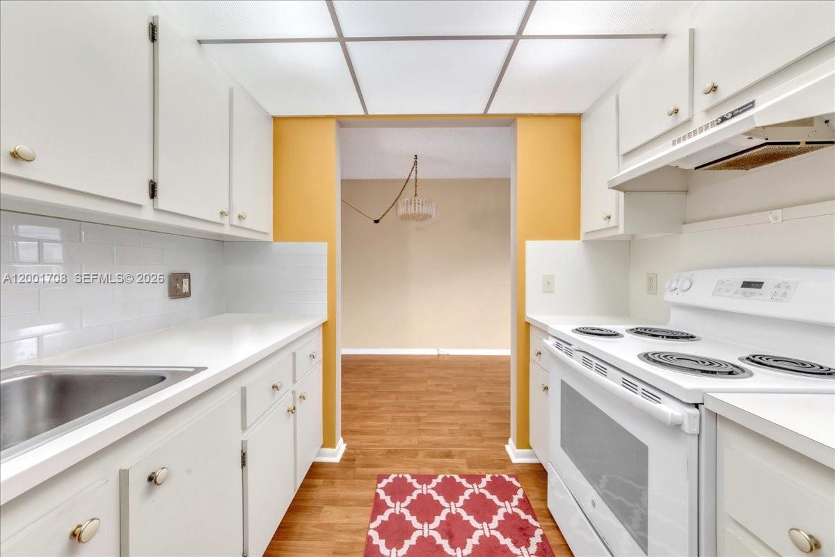 NEW HAMPTON AT CENTURY VI - Residential