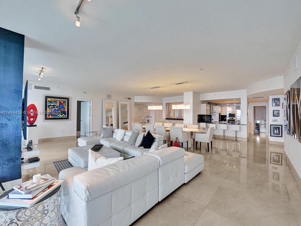 JADE OCEAN CONDO - Residential