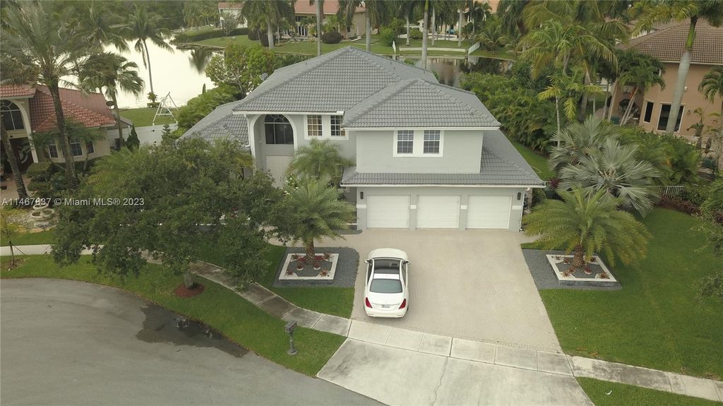 Photo of 1324 SW 173rd Way, Pembroke Pines, FL 33029 (MLS # A11467837)