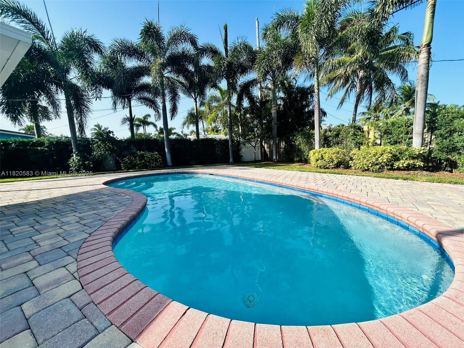 CORAL MANOR THIRD ADD - Residential Lease