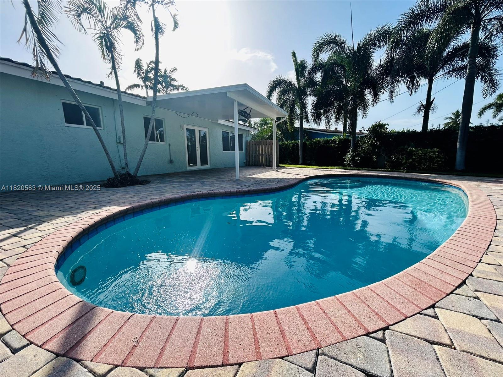CORAL MANOR THIRD ADD - Residential Lease
