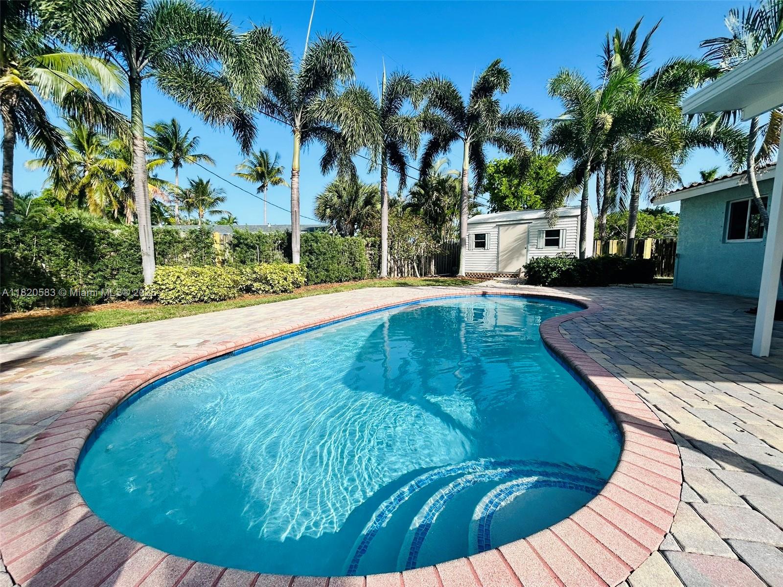 CORAL MANOR THIRD ADD - Residential Lease