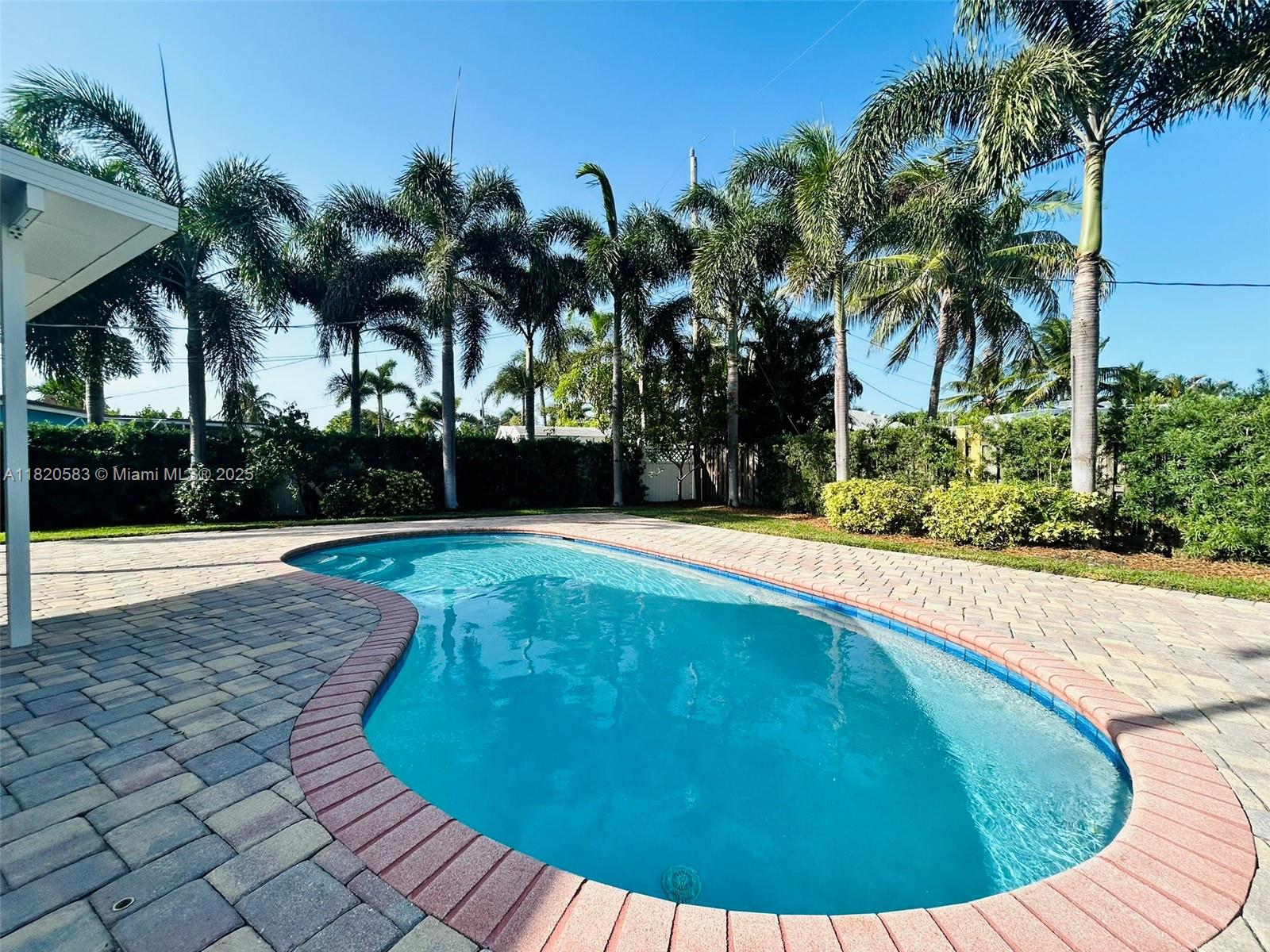CORAL MANOR THIRD ADD - Residential Lease