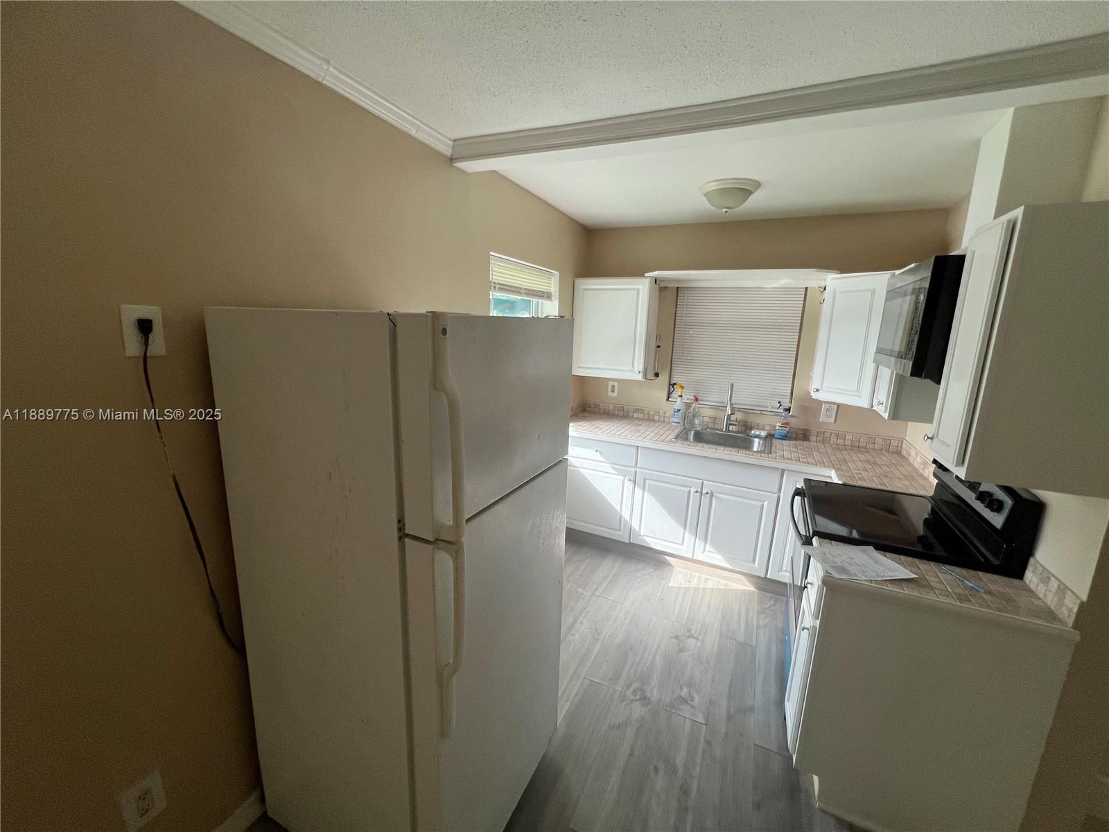 LAKEVIEW HEIGHTS NO 2 - Residential Lease