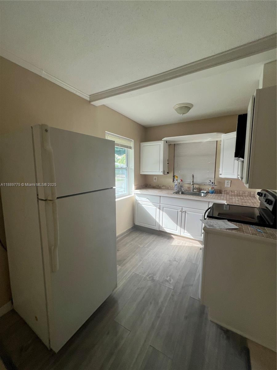 LAKEVIEW HEIGHTS NO 2 - Residential Lease