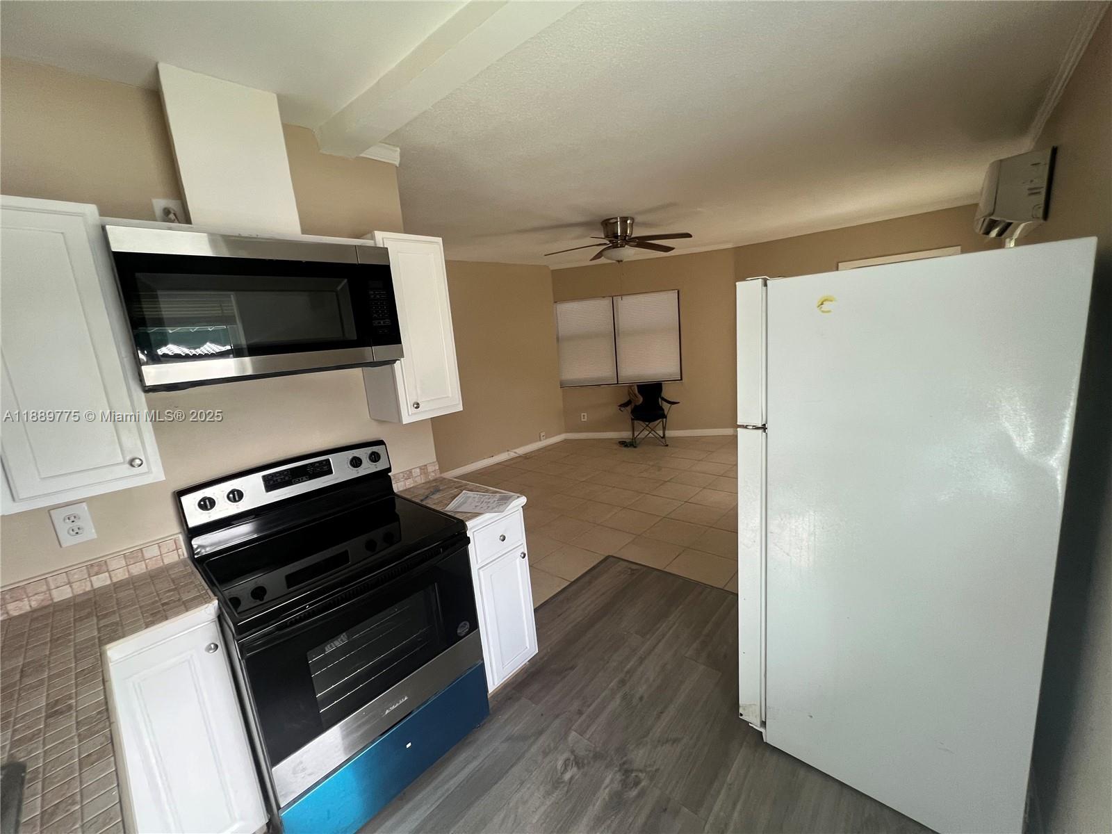 LAKEVIEW HEIGHTS NO 2 - Residential Lease
