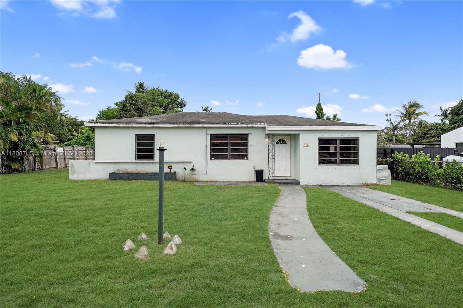 778 Nw 146th St, Miami, Broward County, Florida - 3 Bedrooms  
1 Bathrooms - 