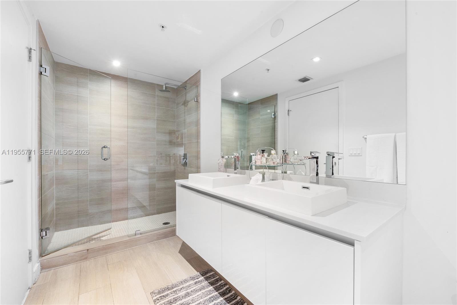 LE PARC AT BRICKELL CONDO - Residential