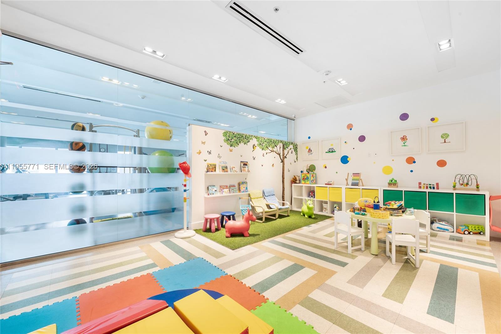 LE PARC AT BRICKELL CONDO - Residential