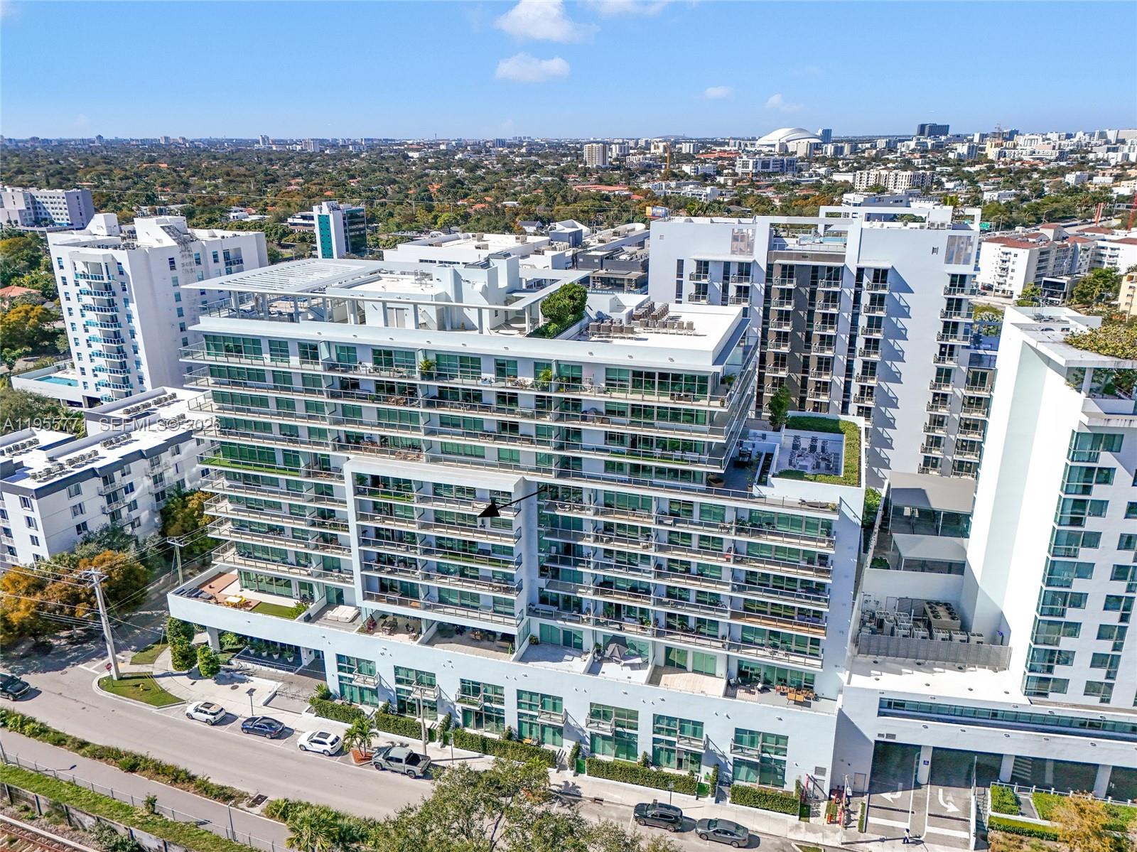 LE PARC AT BRICKELL CONDO - Residential