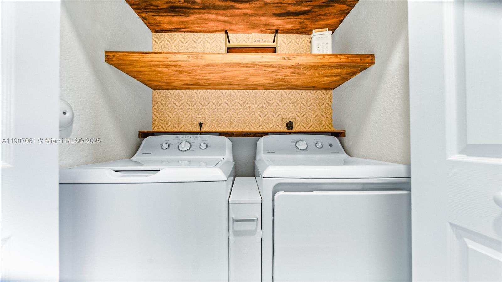 BAYWINDS OF DOMINICA AND - Residential Lease