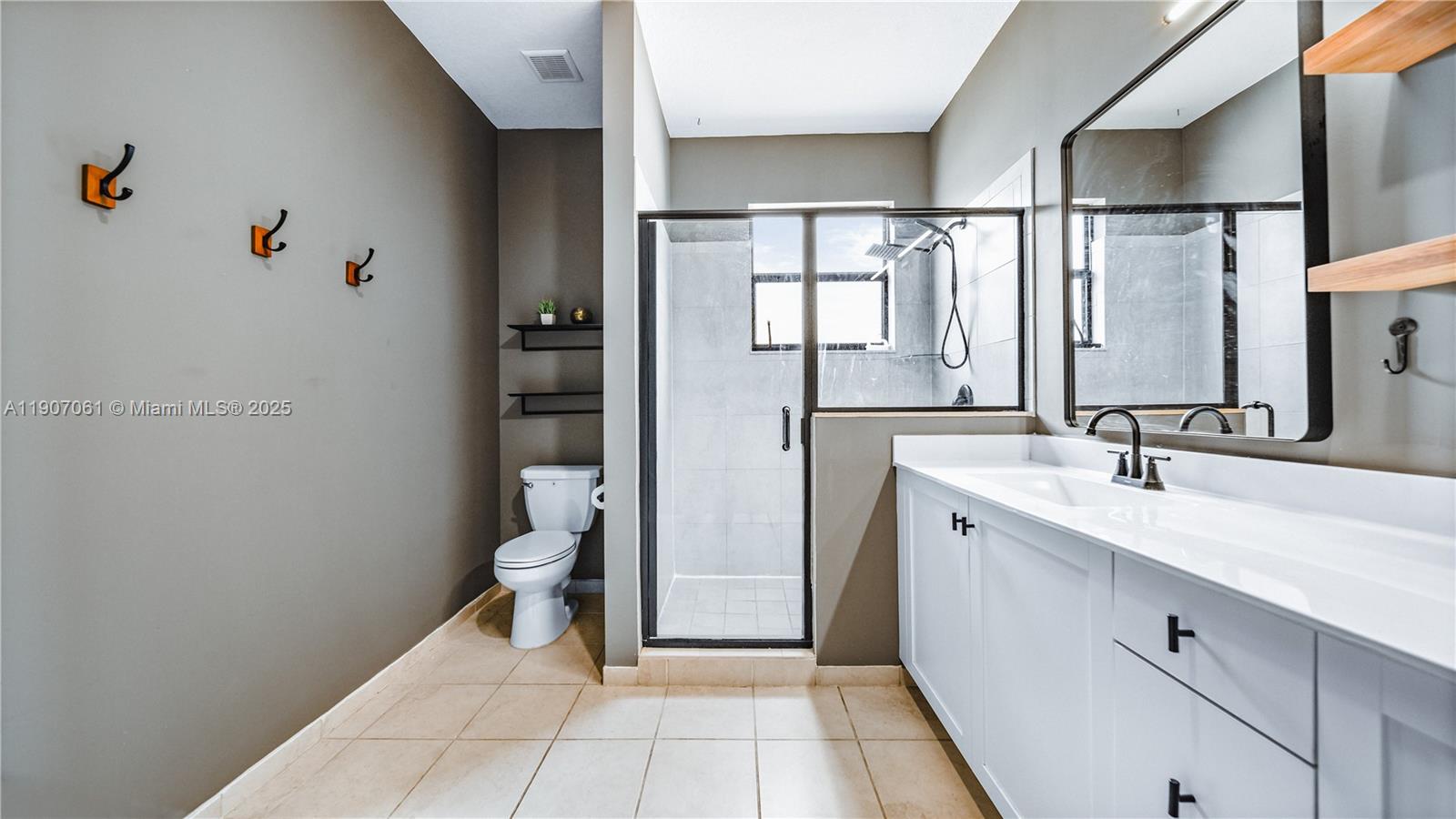 BAYWINDS OF DOMINICA AND - Residential Lease