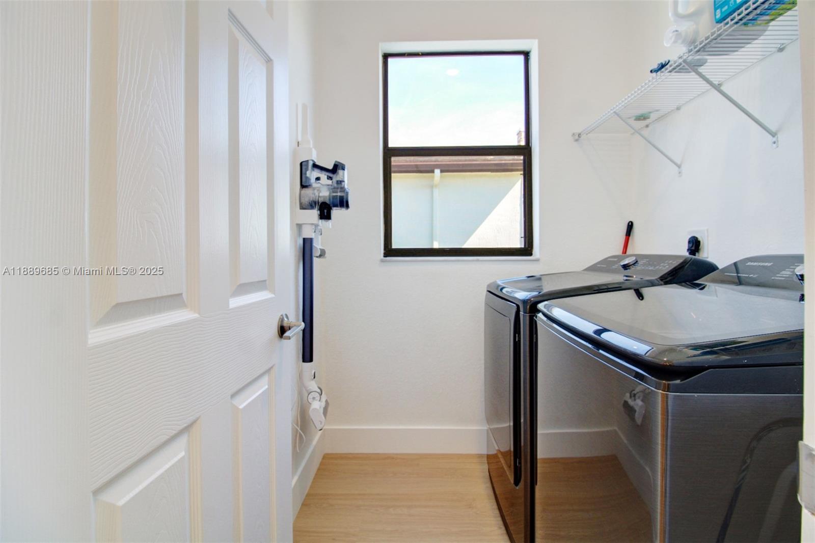 VIA VENTURA NEIGHBORHOOD - Residential Lease