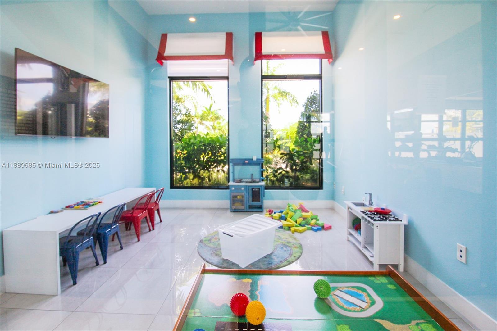 VIA VENTURA NEIGHBORHOOD - Residential Lease