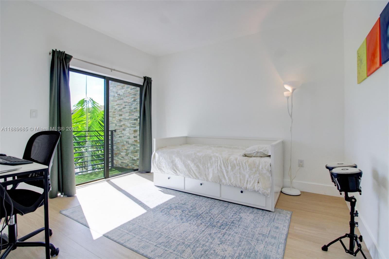 VIA VENTURA NEIGHBORHOOD - Residential Lease