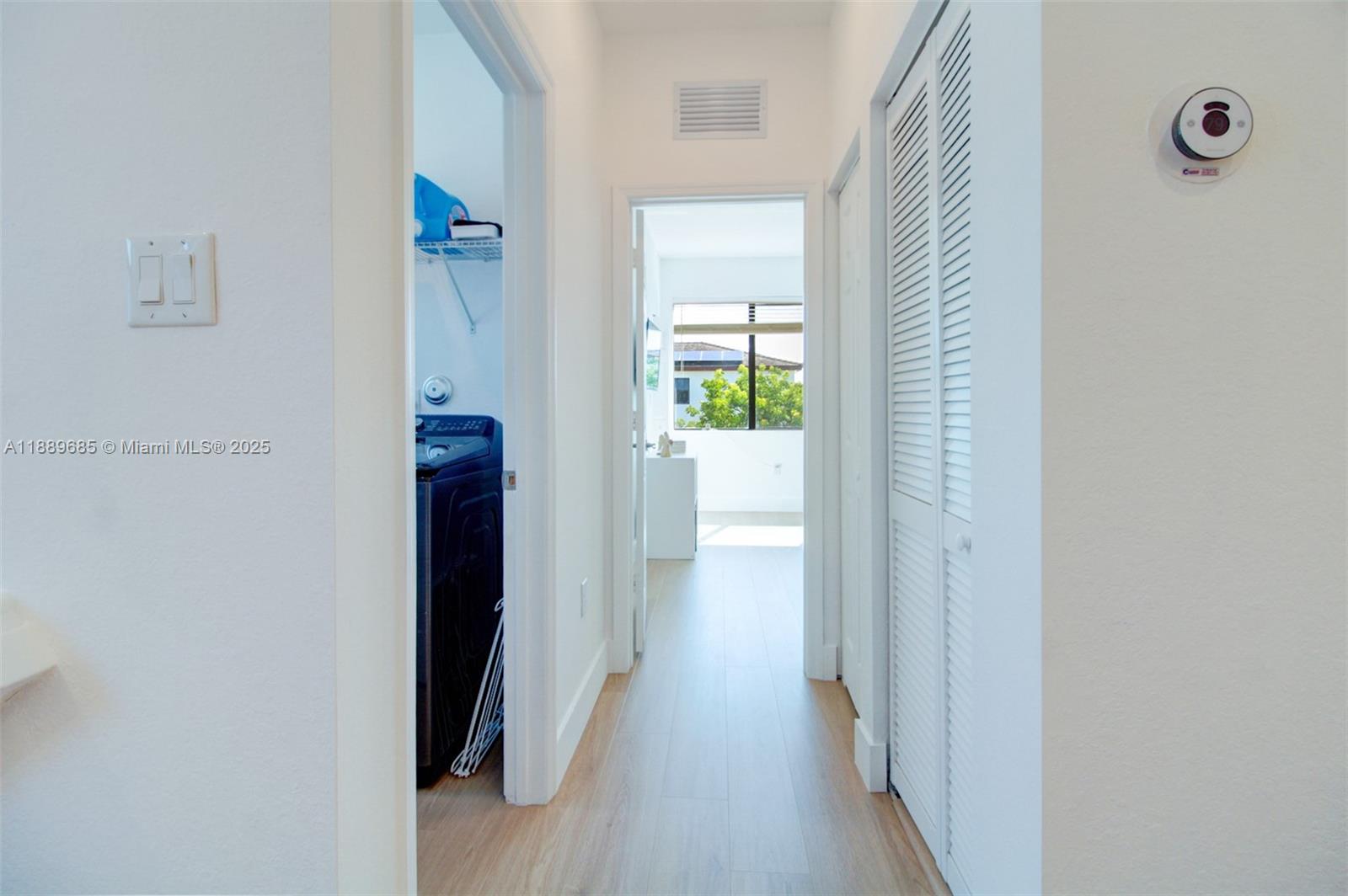 VIA VENTURA NEIGHBORHOOD - Residential Lease