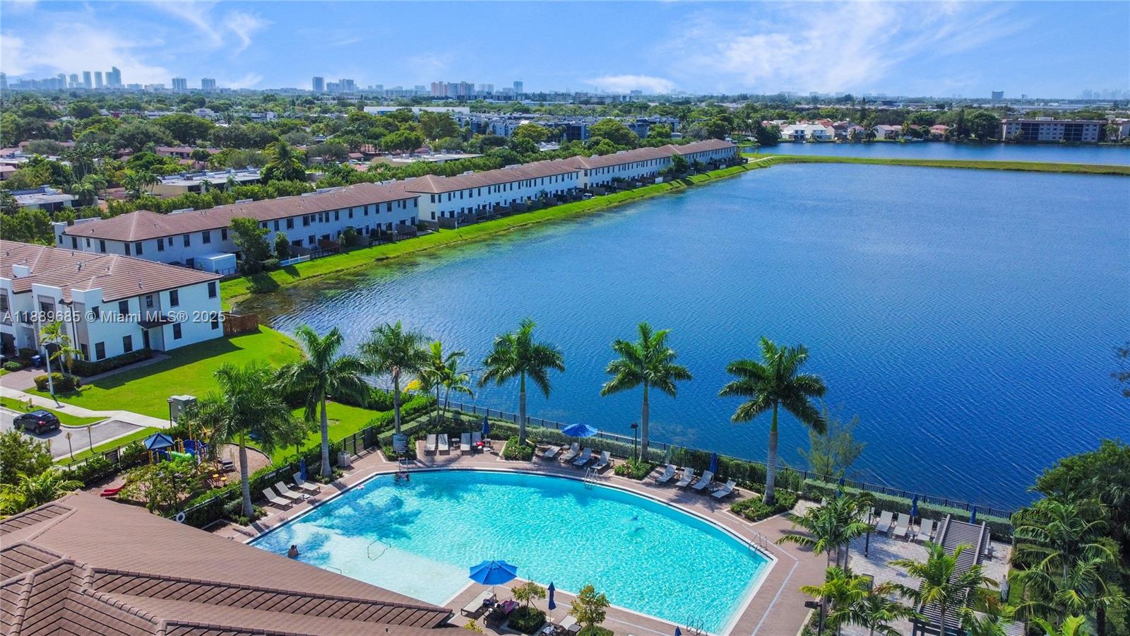 VIA VENTURA NEIGHBORHOOD - Residential Lease