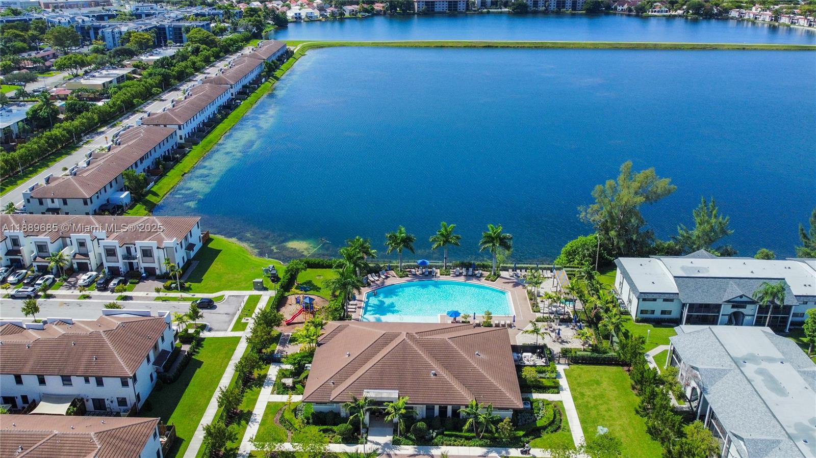 VIA VENTURA NEIGHBORHOOD - Residential Lease