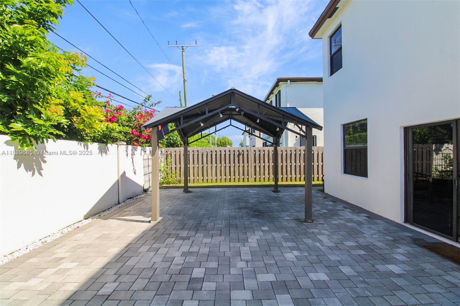 VIA VENTURA NEIGHBORHOOD - Residential Lease