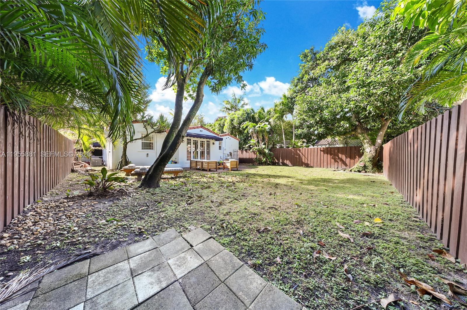 BELLE MEADE OF MIA SEC 1 - Residential