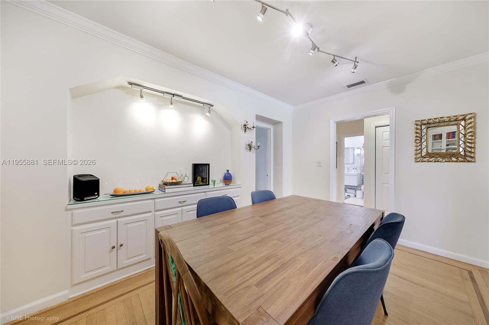 BELLE MEADE OF MIA SEC 1 - Residential