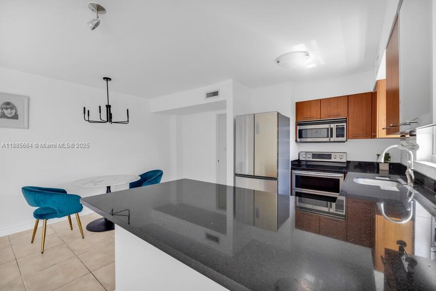 NIRVANA CONDO NO ONE COND - Residential