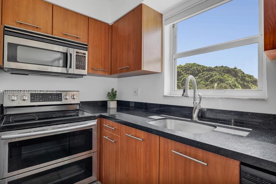 NIRVANA CONDO NO ONE COND - Residential