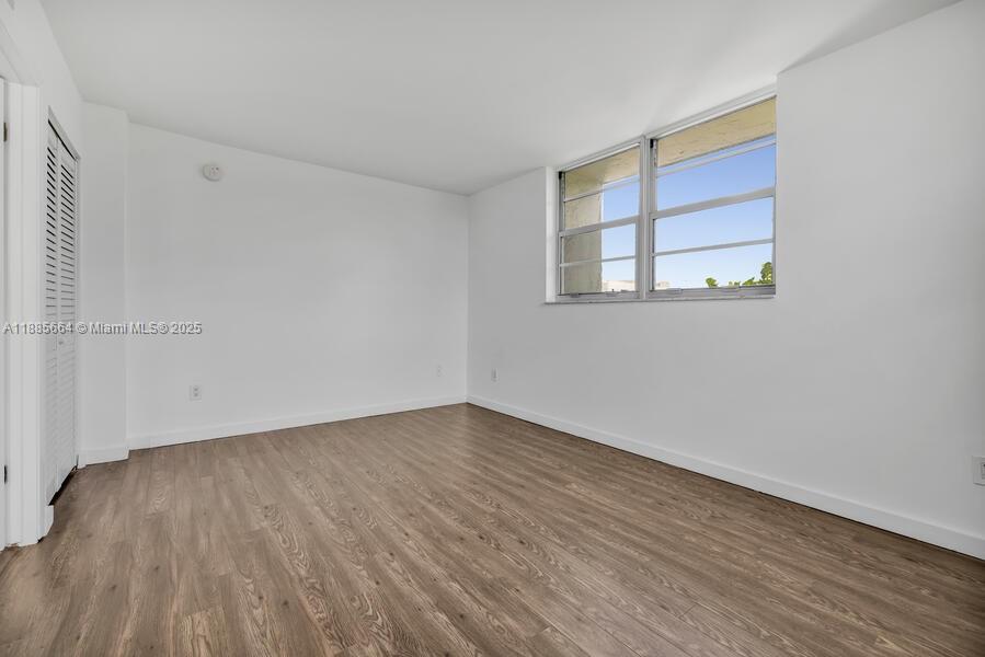 NIRVANA CONDO NO ONE COND - Residential