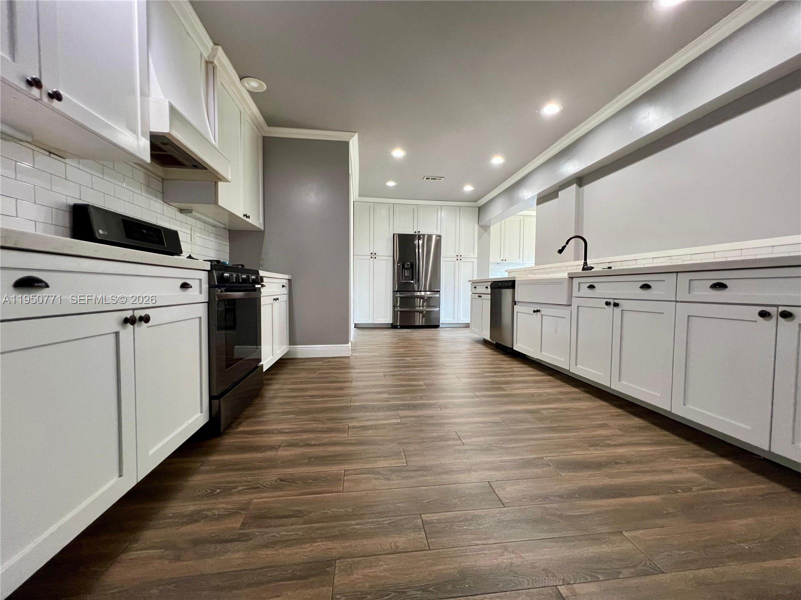 SUNRISE GOLF VILLAGE SEC - Residential