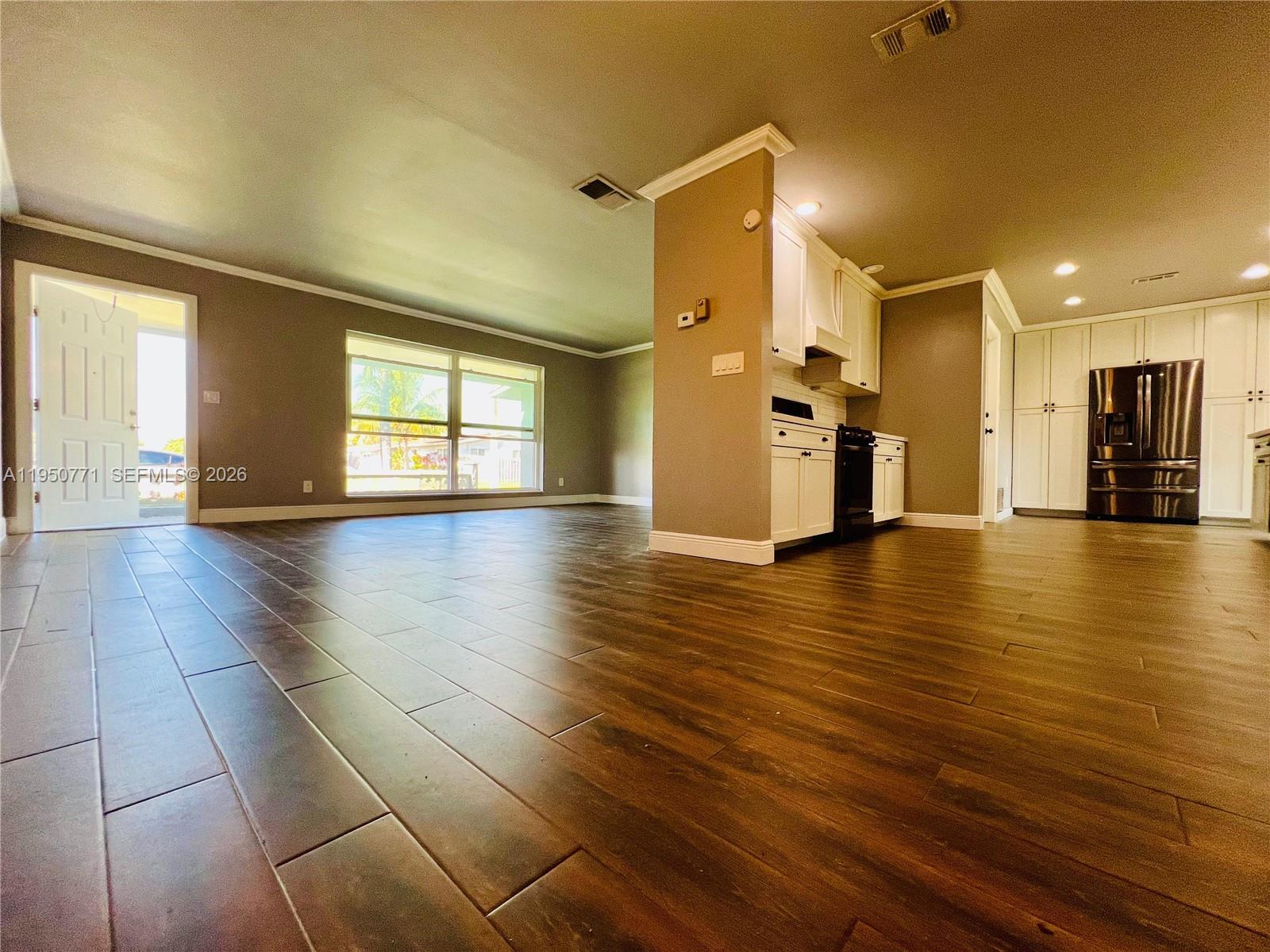 SUNRISE GOLF VILLAGE SEC - Residential