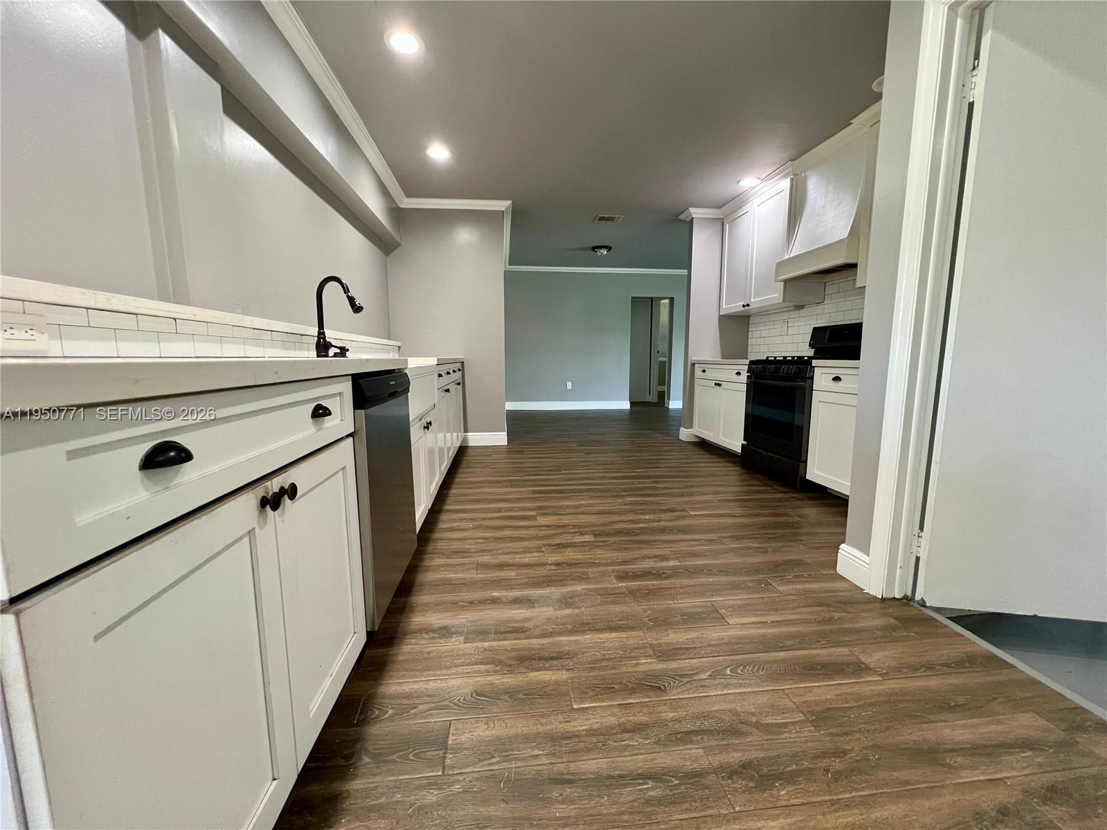 SUNRISE GOLF VILLAGE SEC - Residential