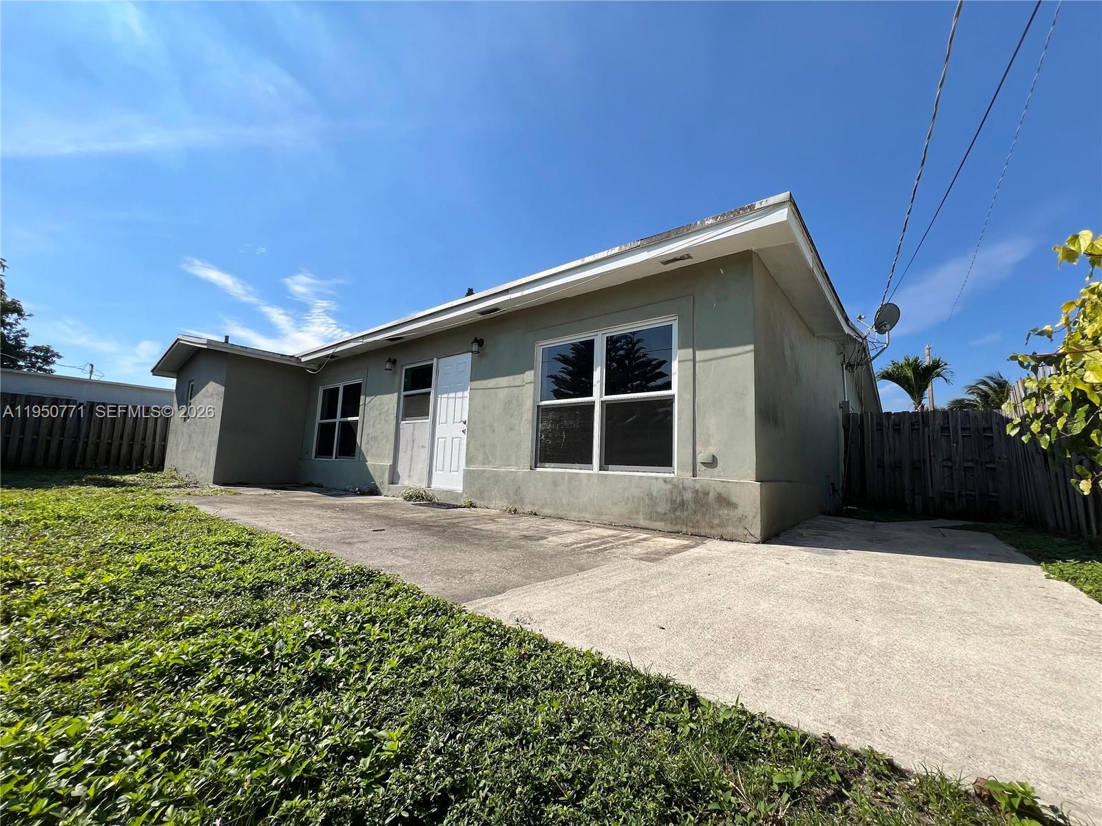 SUNRISE GOLF VILLAGE SEC - Residential