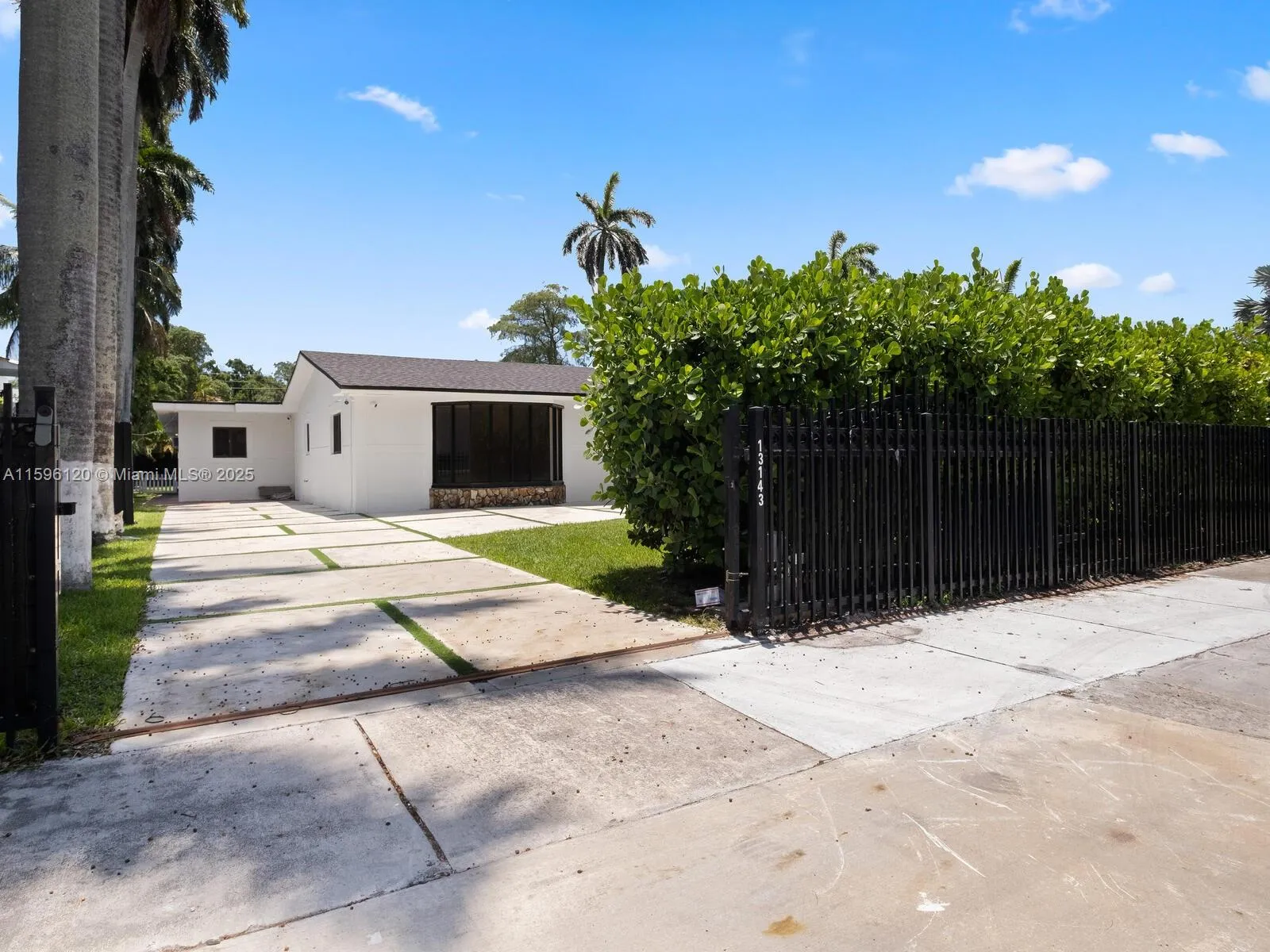 North Miami, Florida 33161, United States, ,Residential,Pending,55594