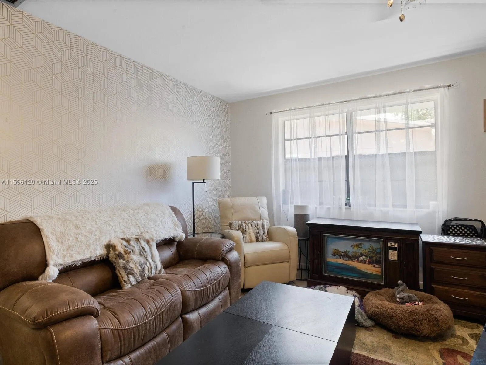 North Miami, Florida 33161, United States, ,Residential,Pending,55594