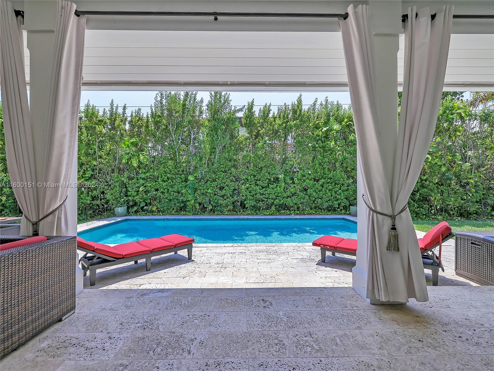 BEVERLY GARDENS - Residential