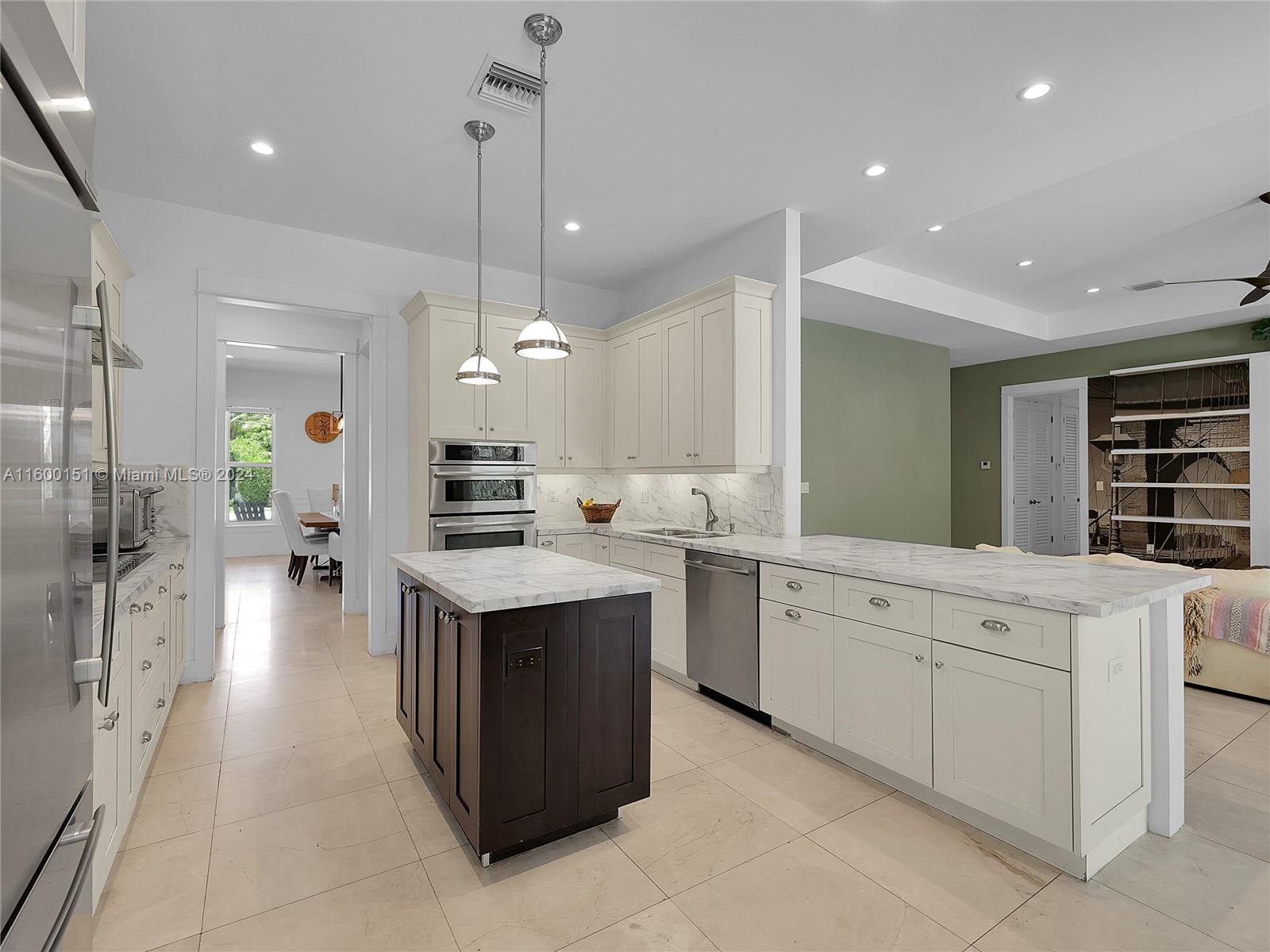 BEVERLY GARDENS - Residential