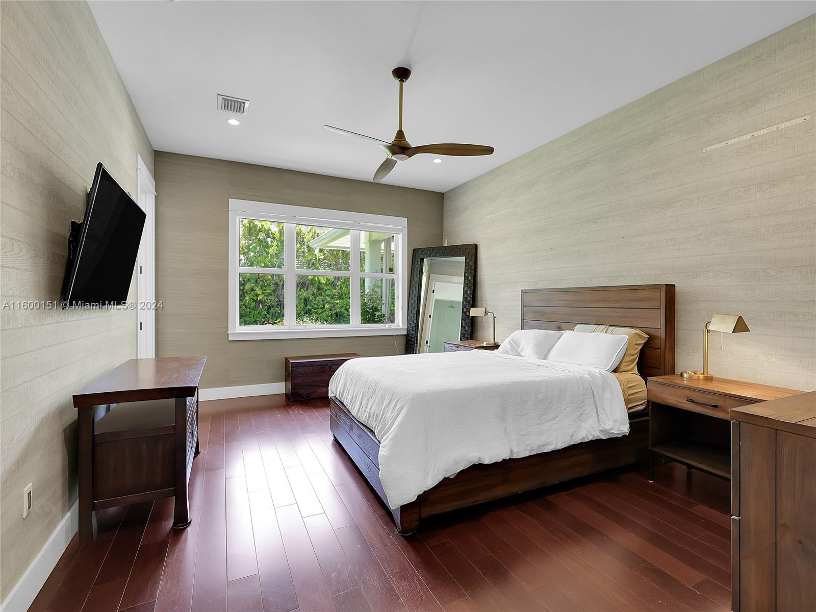 BEVERLY GARDENS - Residential