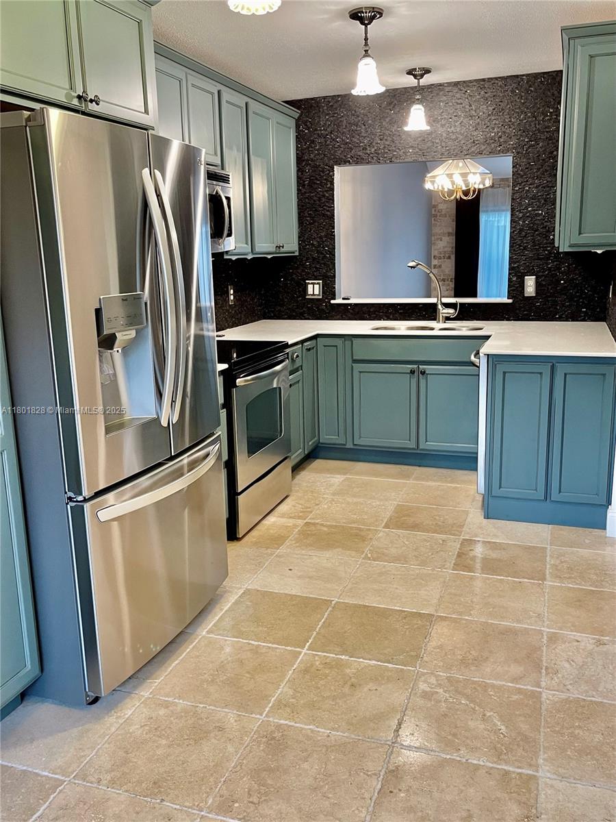 Rental Property at 1432 S Gabriel St 1432, Hollywood, Broward County, Florida - Bedrooms: 2 
Bathrooms: 2  - $2,600 MO.