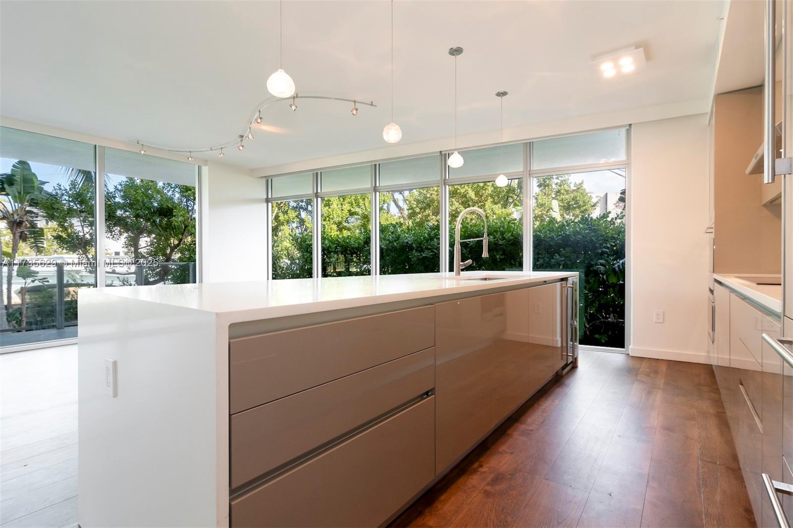 PALAU SUNSET HARBOR - Residential