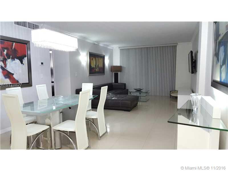 RESIDENCES ON HOLLYWOOD B - Residential Lease