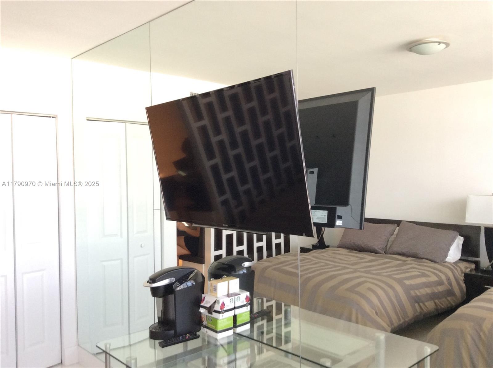 100 Lincoln Rd 1214A