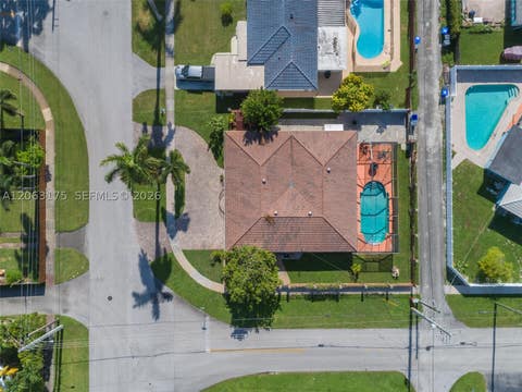 Photo of 3134 Pierce St, Hollywood, FL 33021 (MLS # A12063175)