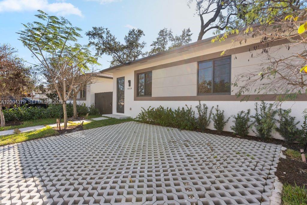 FLAGLER GROVE ESTATES EXT - Residential