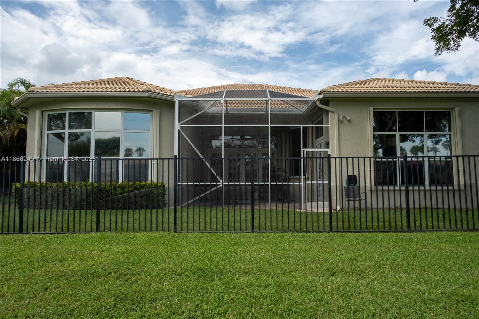 9350 W Via Classico W