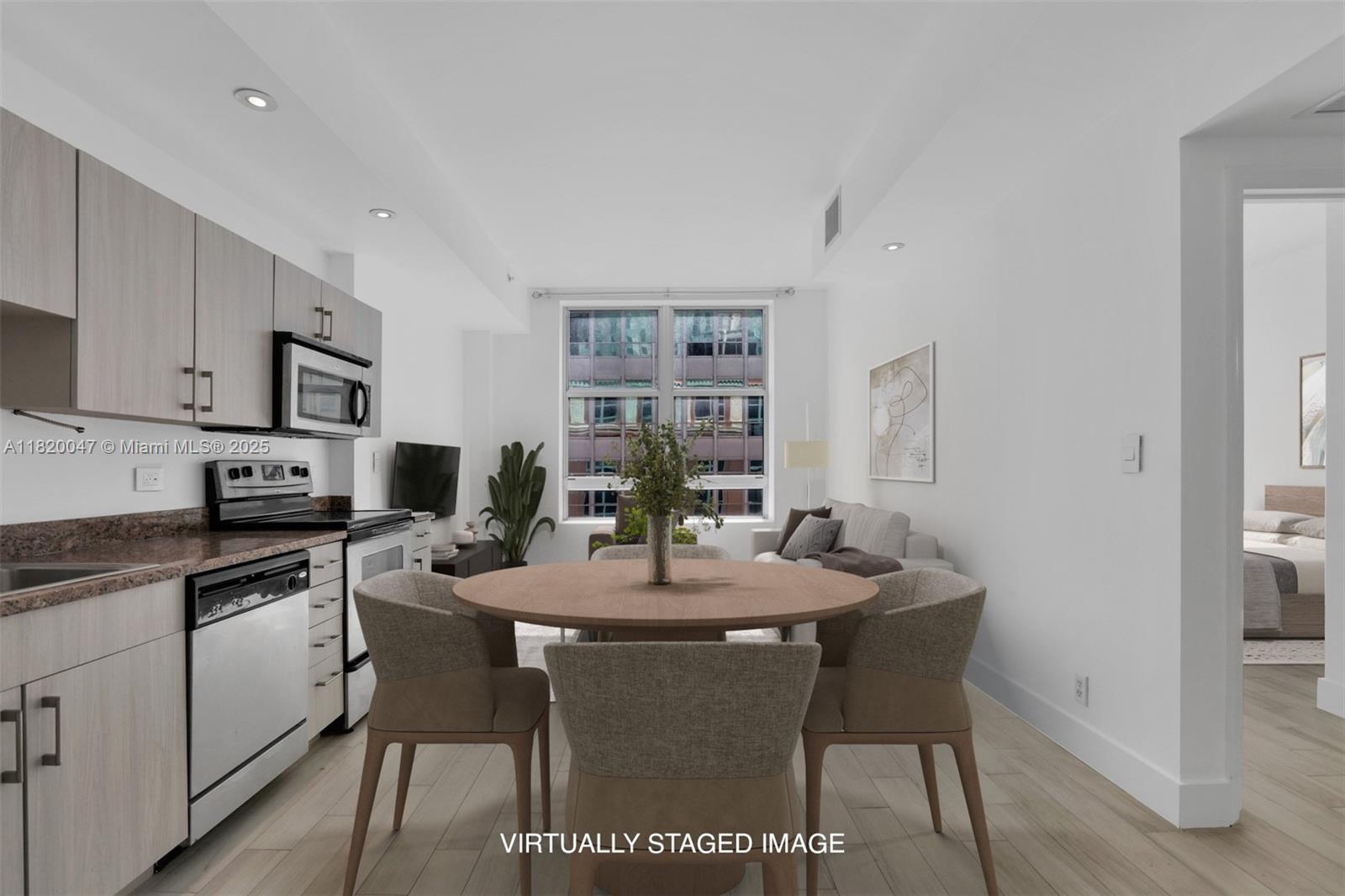 111 E Flagler St 902