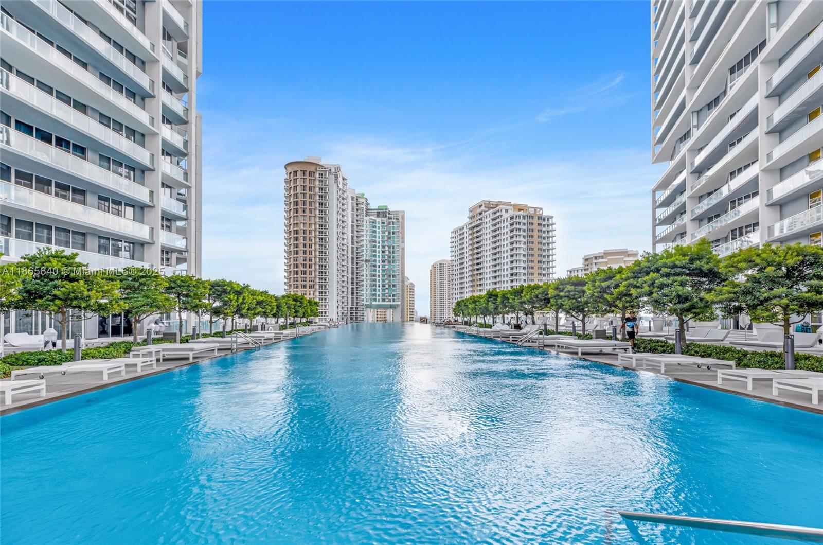 475 Brickell Ave 712 & 714