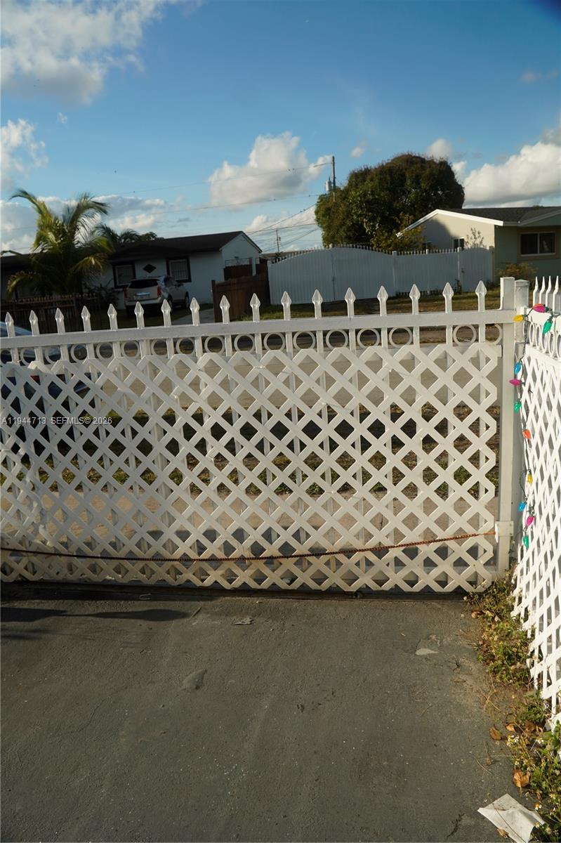 CAROL CITY 1 ST ADDN - Residential Lease